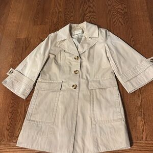 Michael Kors women’s Light Tan Trench Coat DEEP POCKETS back pleat Large